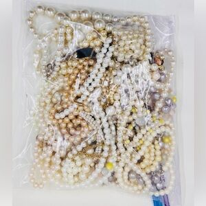 Resellers Vintage Faux Pearl Necklace Bundle 1.15 LBS Great Condition